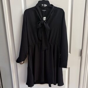 Express size L Black Long-Sleeve Dress with Bow Tie